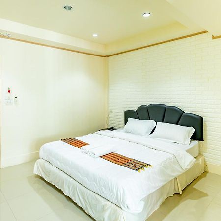 Ice Residence Hotel Bang Sao Thong Екстериор снимка